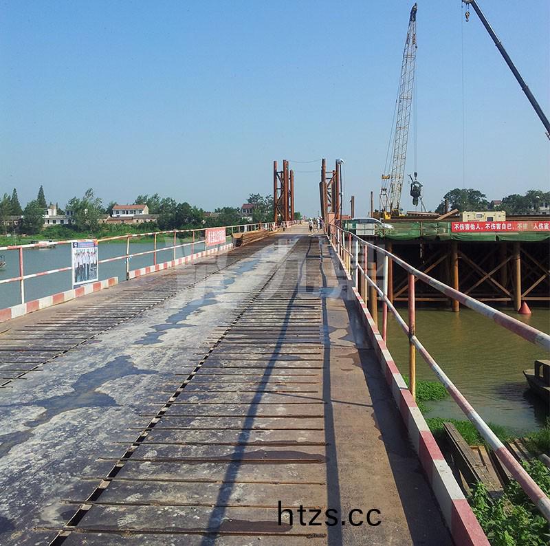 鋼(gang)平(ping)檯