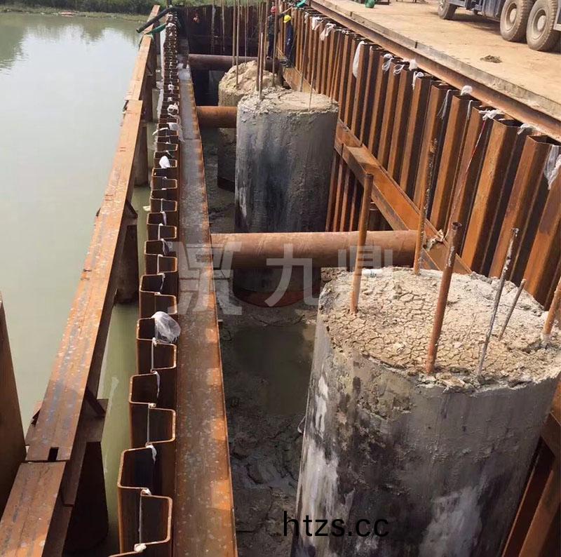 鋼(gang)圍(wei)堰(yan)