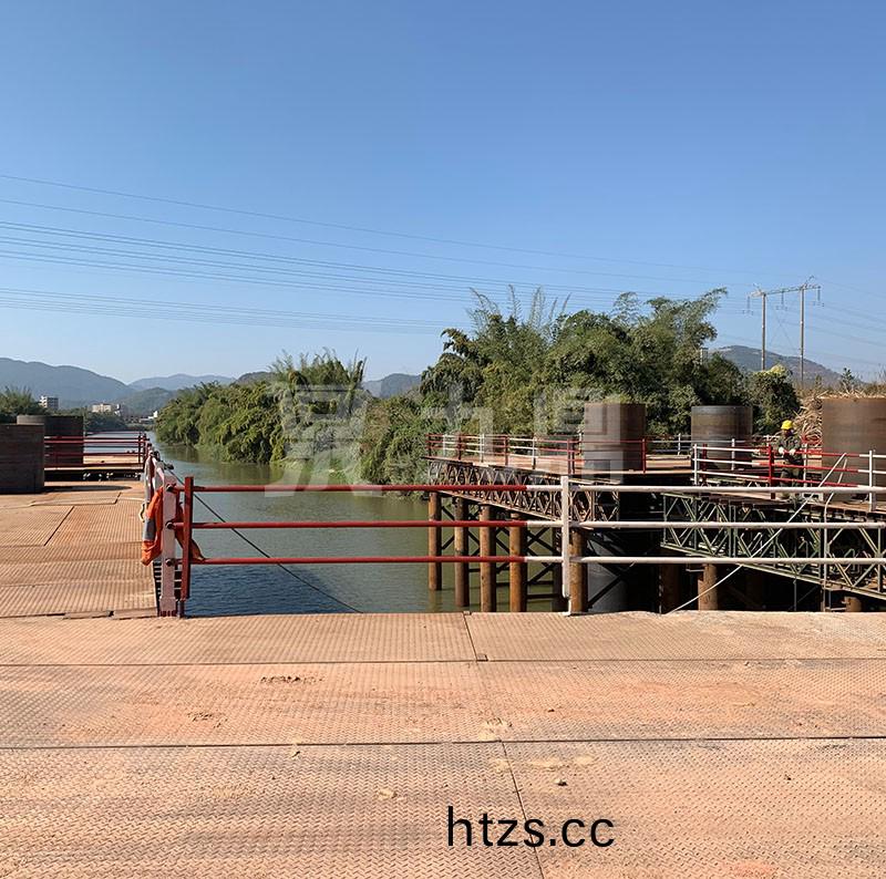 設(she)計(ji)齣不影(ying)響(xiang)作業(ye)的鋼平(ping)檯(tai)